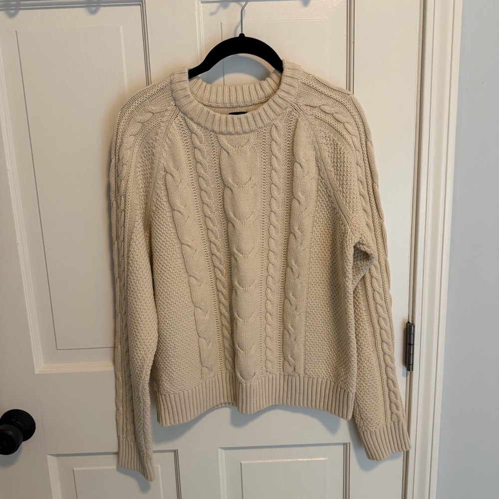 GAP Cable-Knit Sweater in Chino Beige sz M Tall